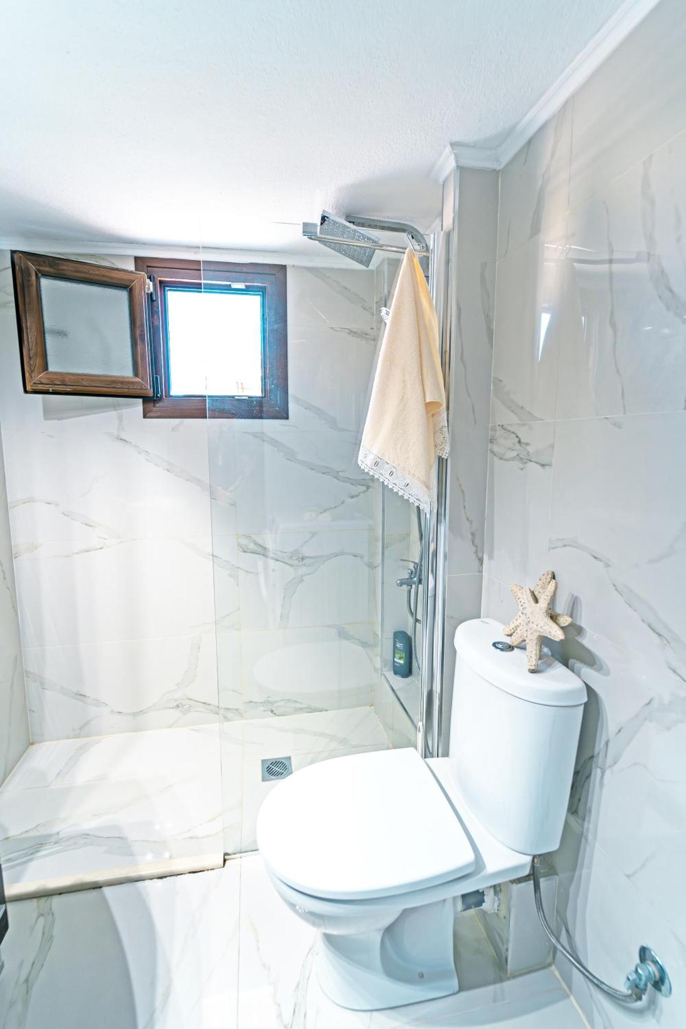 Luxury And Sunny Apartment 250 Mts From The Beach!! Peraía 外观 照片